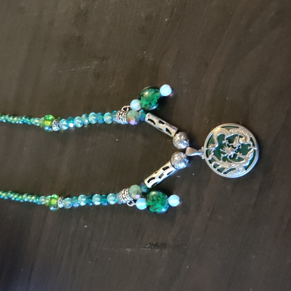 Reversible necklace jade dragon pendant